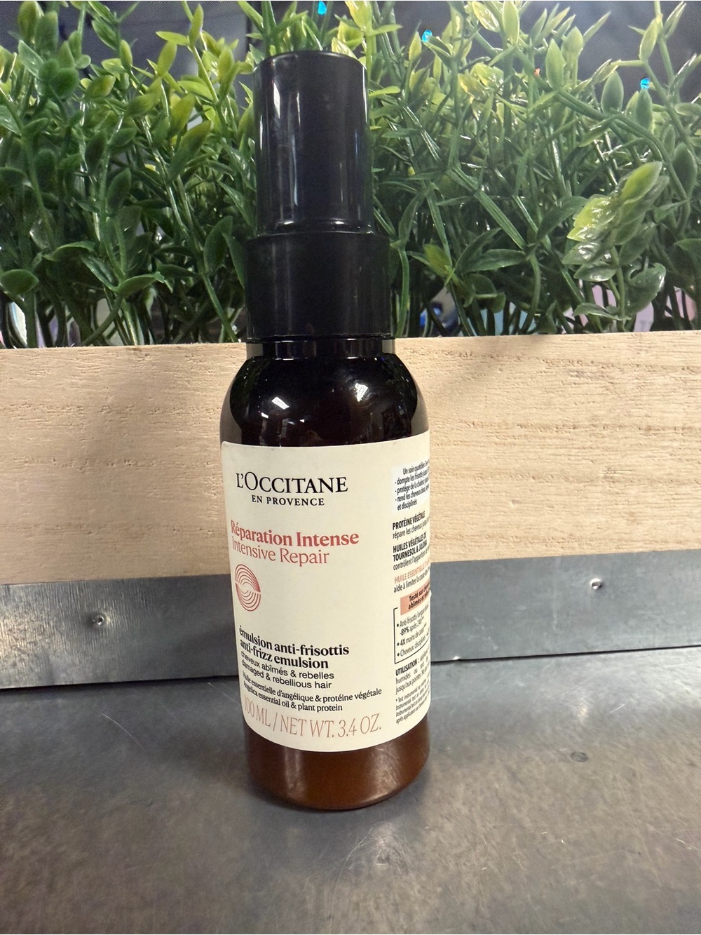 L'Occitane Réparation Intense Anti-Frizz Emulsion - Picture 2 of 7